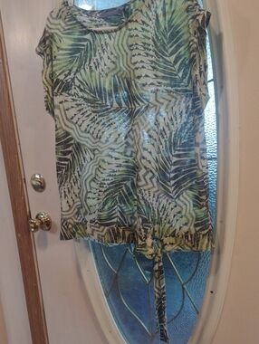 Women’s Green Leaf Print Tie-Hem Blouse